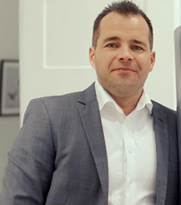 Tjekvik: Tjekvik Kiosk – An Intelligent Digital Colleague 